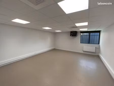 bureau 35 m²