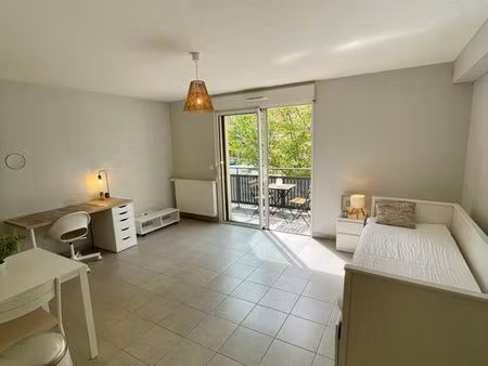 appart studio t1 meublé secteur fac 30m2 avec place de parking