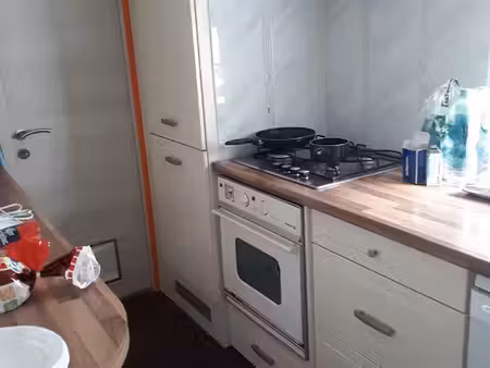 mobil home dans camping ouvert à l'année à tourrettes