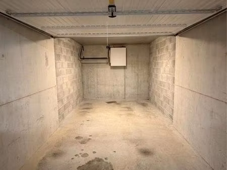 garage à louer
