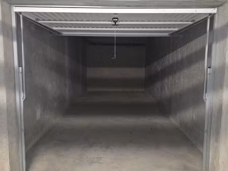 box-garage-parking à louer