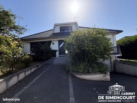 pavillon 8 pièces 155 m²