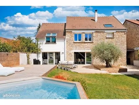 propriété 5 pièces 191 m²