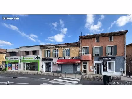 immeuble 11 pièces 250 m²