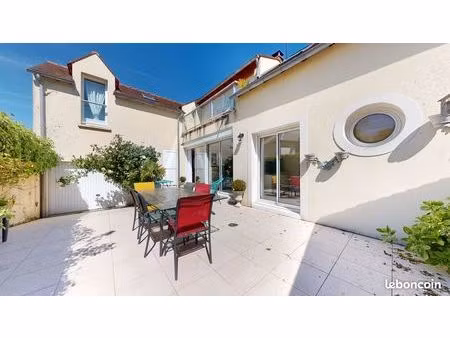 maison de ville 6 pièces 124 m²