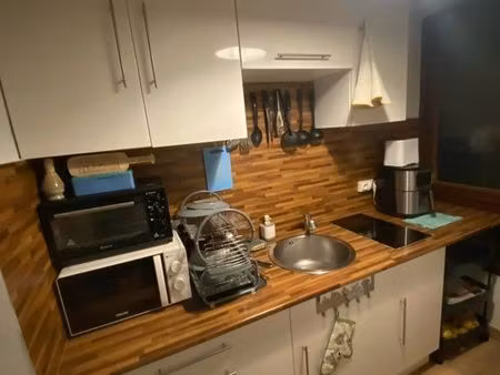 t1 sous loucation pour une femme ou couple