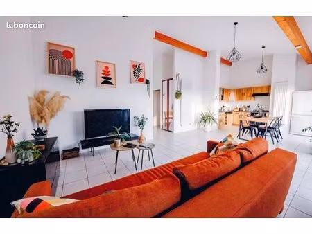 appartement meublé lumineux et calme proche centre et débarcadère
