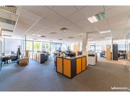 bureaux 1 315 m²