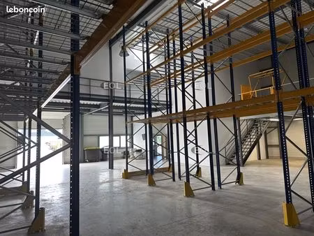 local bureaux 442 m²