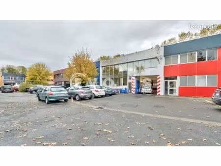 bureau 530 m²