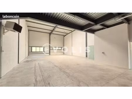 local d'activité 166 m²