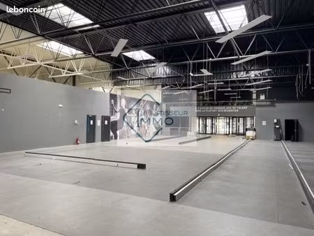 local commercial 2 869 m²