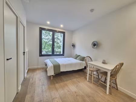 studio - excellent état - vue dégagée