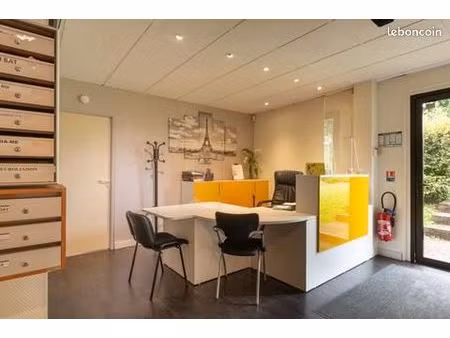 bureaux équipés en centre d'affaires