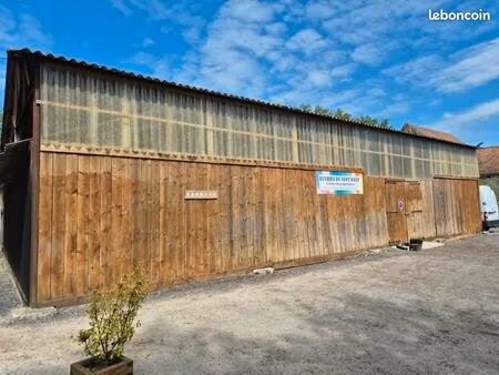 local de stockage 200 m2