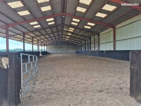 local de stockage 800 m2