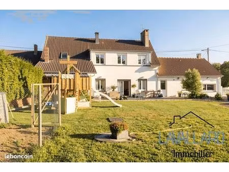 propriété 8 pièces 197 m²