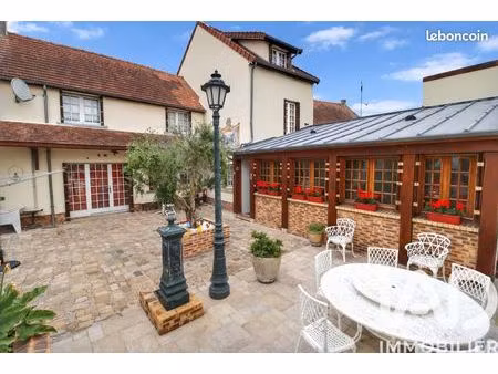 maison familiale 12 pièces 353 m²