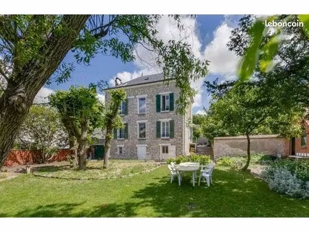 propriété 13 pièces 397 m²