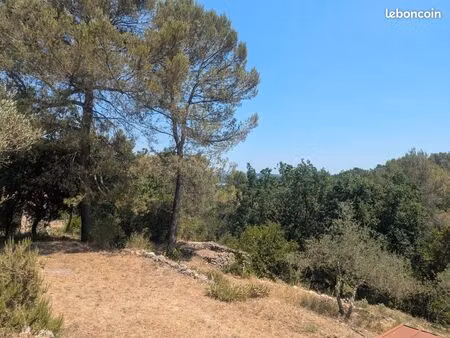 terrain 1450m2 - vue dégagée & restanques