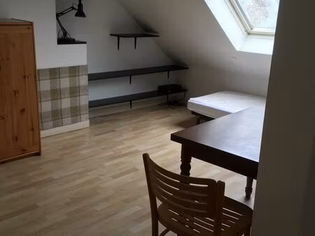 chambre meublée