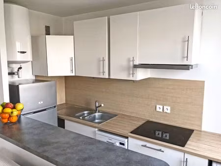 studio 1 pièce 28 m²