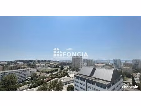 toulon la rode t3 offrant une belle vue dégagee
