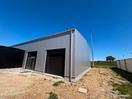 local industriel 140 m²