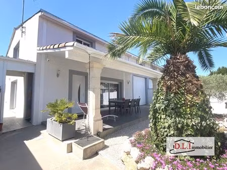 immeuble 6 pièces 196 m²