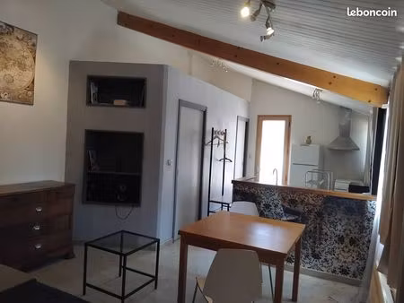location studio meublé