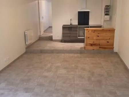t2 volonne 43 m2 rdc centre village