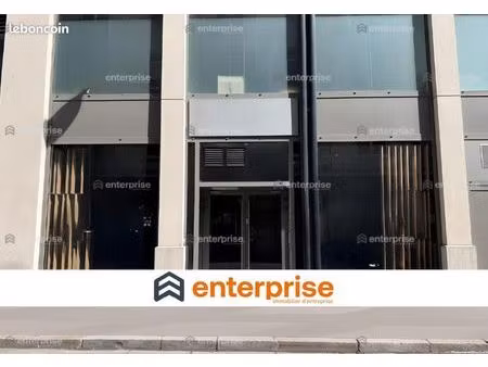 local commercial 200 m²