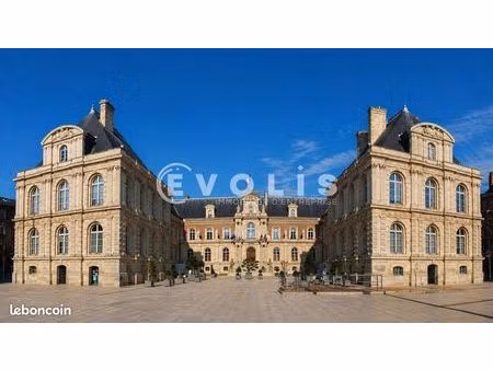local commercial 68 m²