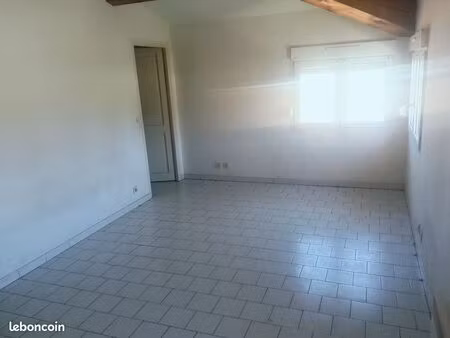 studio meublé cavaillon 28m2