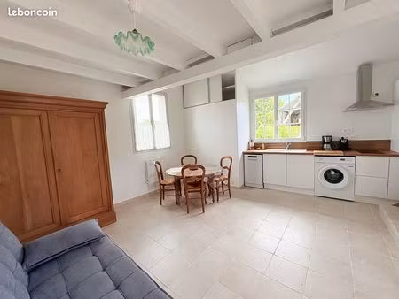 studio 1 pièce 32 m²