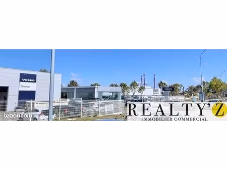 local commercial 2 951 m²