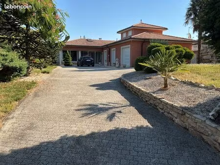 maison de 315 m2
