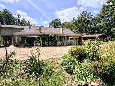 maison 8 pièces 315 m²
