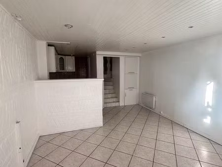 location maison de ville - 3 pièces