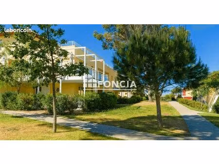 t3 en duplex à 500 m des plages ideal investisseur