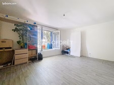 studio 1 pièce 25 m²