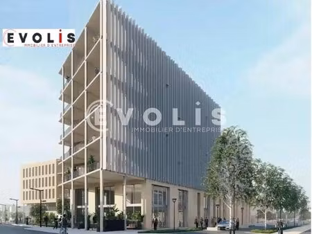 bureaux 3 024 m²