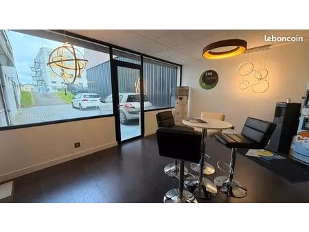 entrepôt 391 m² plaisir