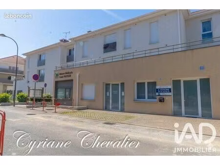 local 47 m² beynes