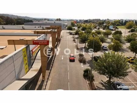 local commercial 630 m²