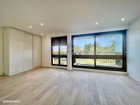 studio 1 pièce 35 m²