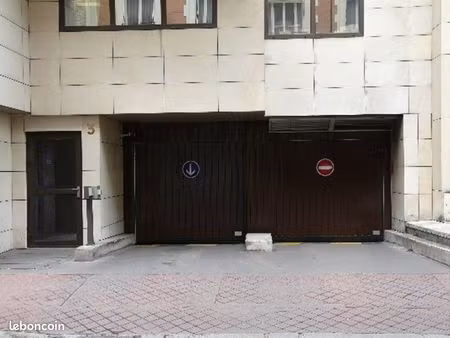 place de parking levallois