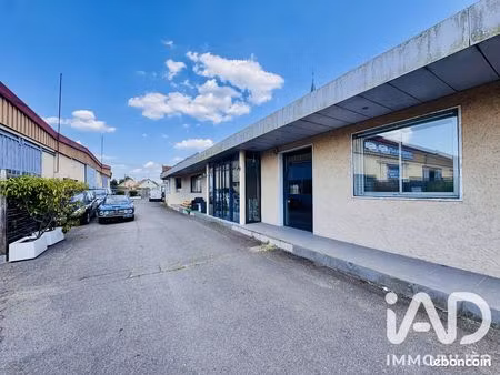 local 150 m² garancières