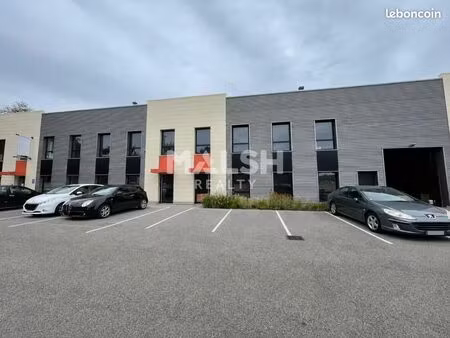 local d'activité 445 m²