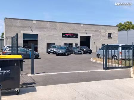 entrepôts 300m2 avec bureaux